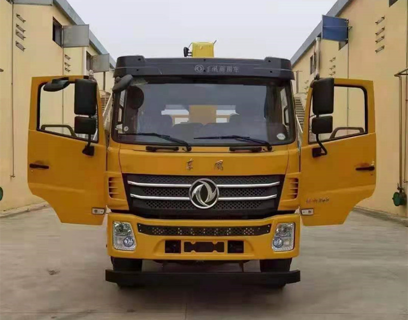 國六東風(fēng)前四后四隨車吊新品上市 國六東風(fēng)前四后四隨車吊新品上市