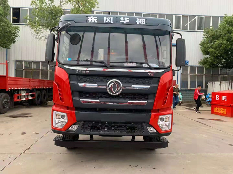 國(guó)六東風(fēng)華神T5單排隨車吊全新面市 國(guó)六東風(fēng)華神T5單排隨車吊全新面市