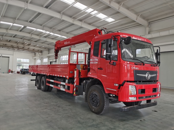 國六東風(fēng)暢行D3V后雙橋程力12噸吊機(jī) 國六東風(fēng)暢行D3V后雙橋程力12噸吊機(jī)