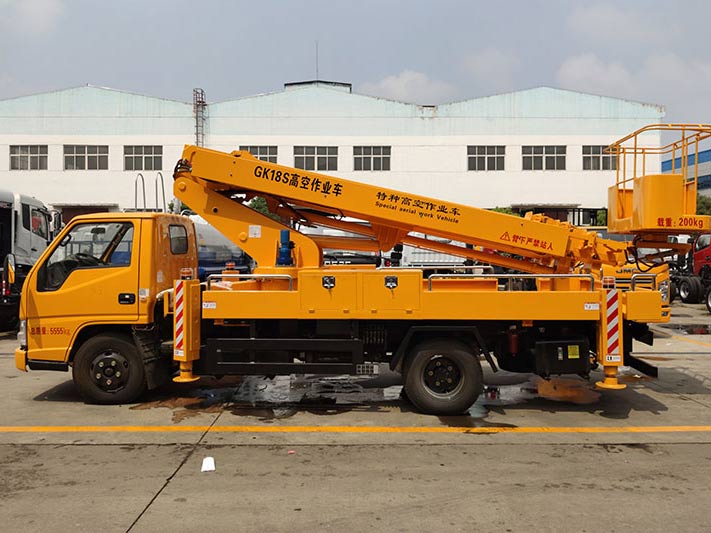 江鈴直臂18米高空作業(yè)車 江鈴直臂18米高空作業(yè)車