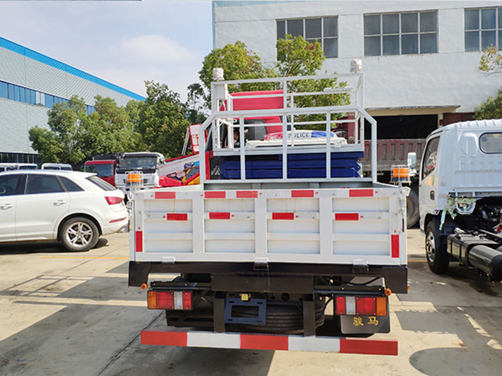 江鈴8米-12米剪叉式高空作業(yè)車(chē) 江鈴8米-12米剪叉式高空作業(yè)車(chē)