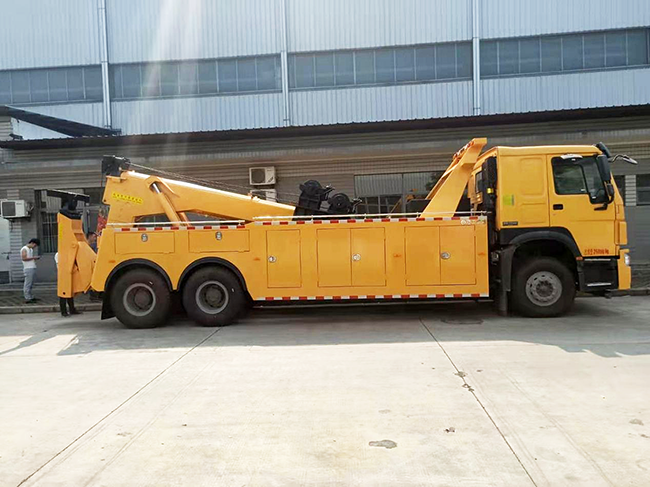 重汽豪沃后雙橋一拖一清障車 重汽豪沃后雙橋一拖一清障車