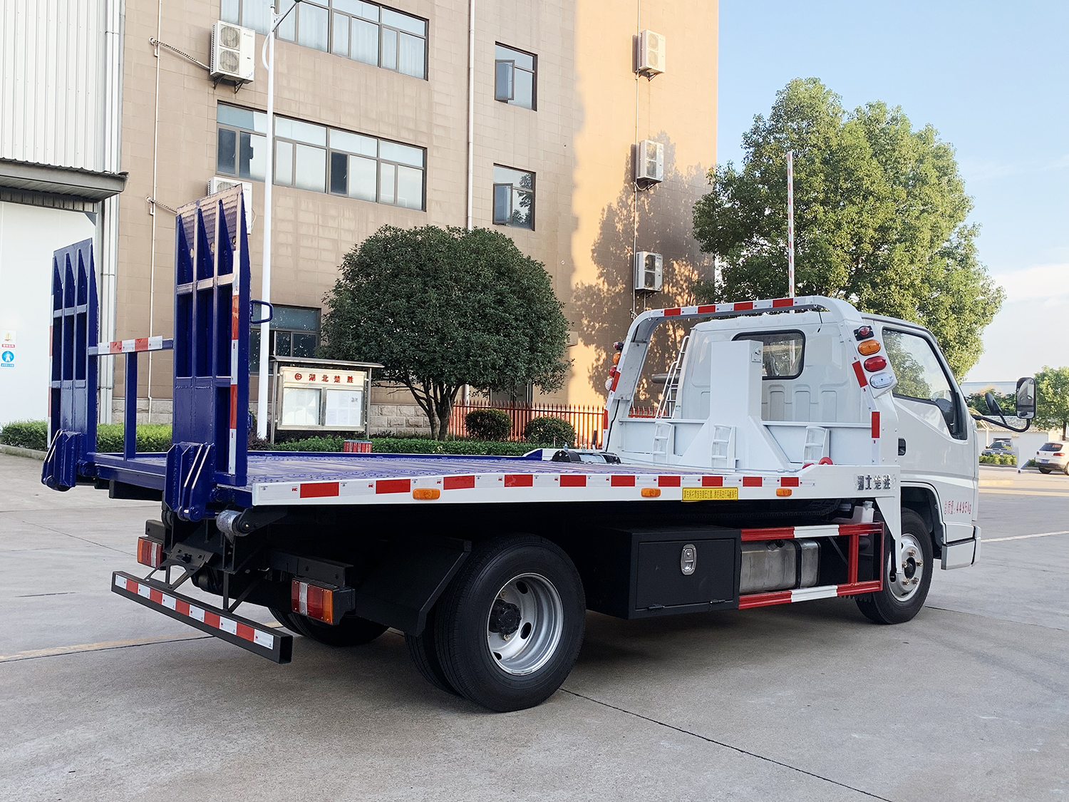 國六江鈴順達(dá)藍(lán)牌全落地清障車 國六江鈴順達(dá)藍(lán)牌全落地清障車