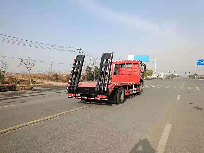 國六重汽豪沃新款平板運輸車 國六重汽豪沃新款平板運輸車