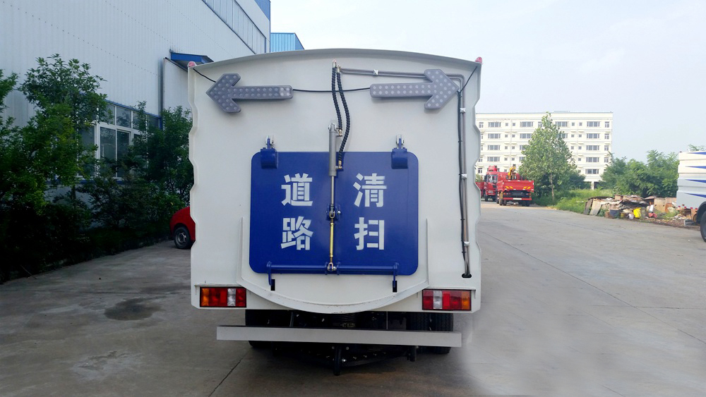 不上牌0.8方水 2方塵福田小卡掃路車 不上牌0.8方水 2方塵福田小卡掃路車
