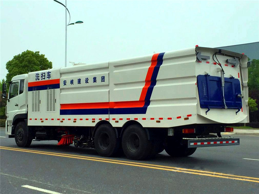 13方水 9方塵東風(fēng)天龍后雙橋 洗掃車 13方水 9方塵東風(fēng)天龍后雙橋 洗掃車