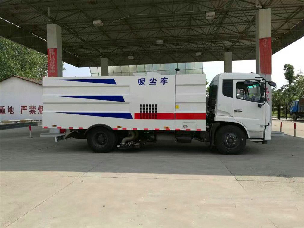 2方水 8方塵東風(fēng)天錦 吸塵車 2方水 8方塵東風(fēng)天錦 吸塵車