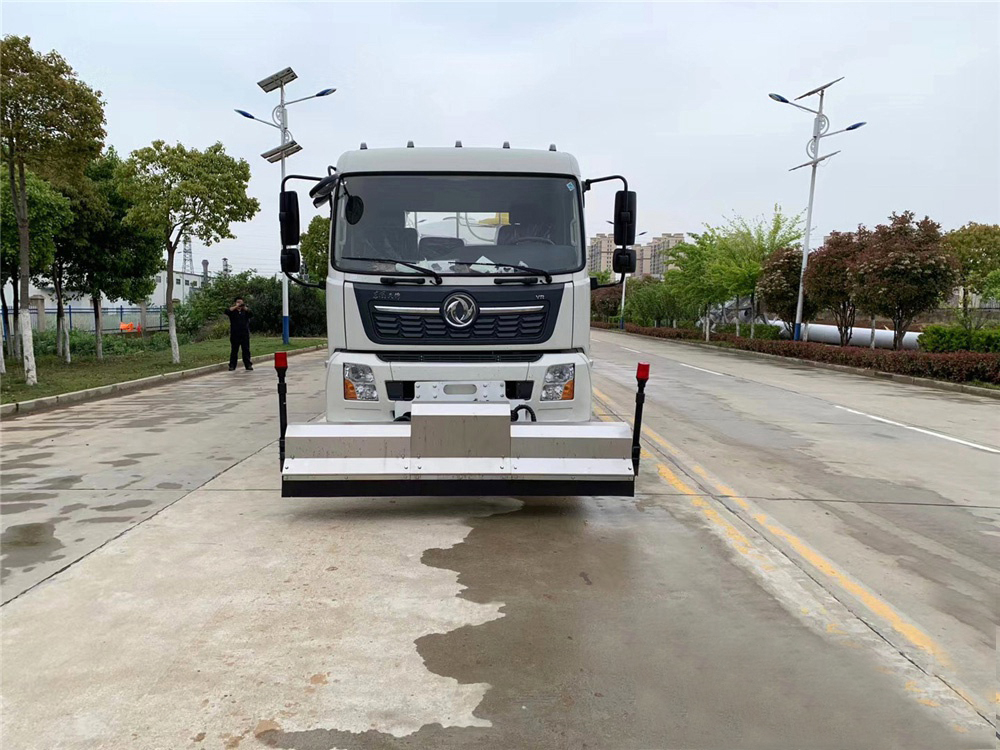 國六8立方東風(fēng)天錦 路面清洗車 國六8立方東風(fēng)天錦 路面清洗車