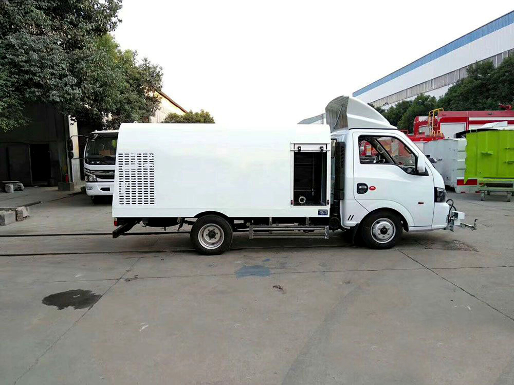 國六1.5立方 藍(lán)牌東風(fēng)途逸 路面清洗車 國六1.5立方 藍(lán)牌東風(fēng)途逸 路面清洗車