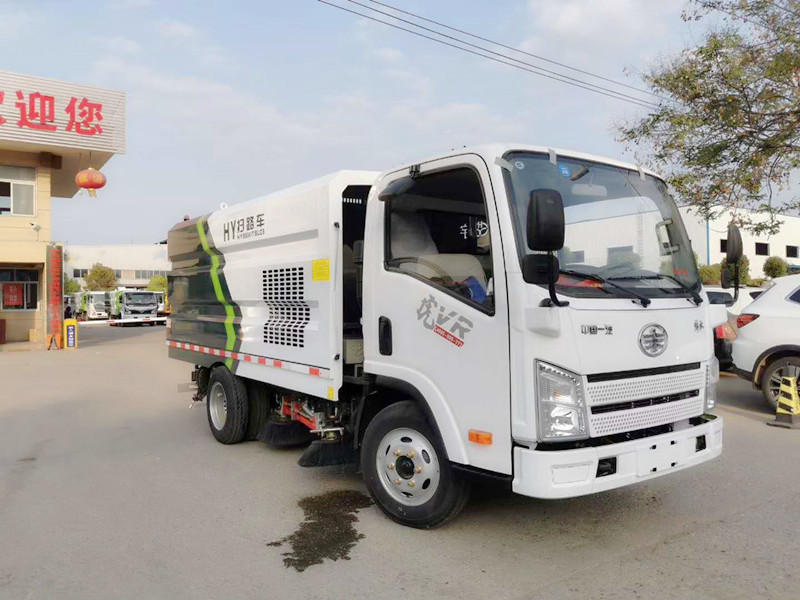 國六3方塵箱 0.8方水箱 藍(lán)牌解放掃路車 國六3方塵箱 0.8方水箱 藍(lán)牌解放掃路車