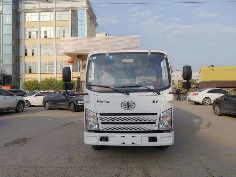 國六3方塵箱 0.8方水箱 藍(lán)牌解放掃路車 國六3方塵箱 0.8方水箱 藍(lán)牌解放掃路車