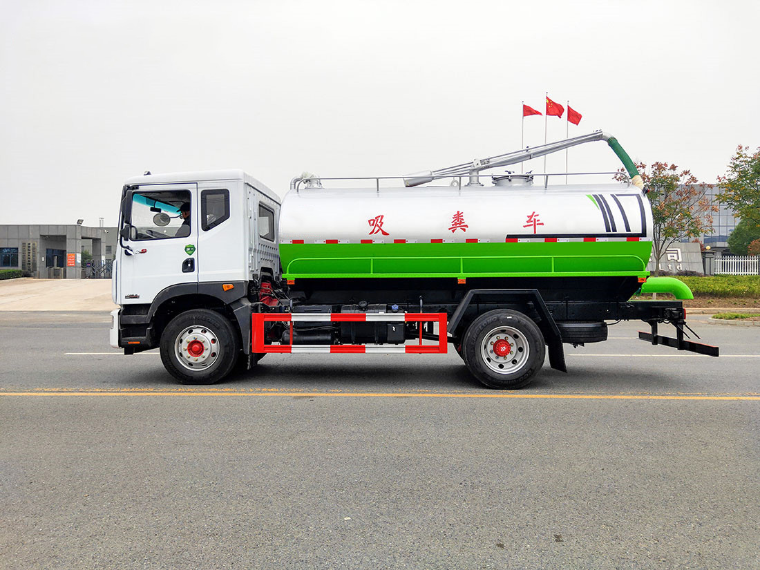 東風D9吸糞車12方 東風D9吸糞車12方