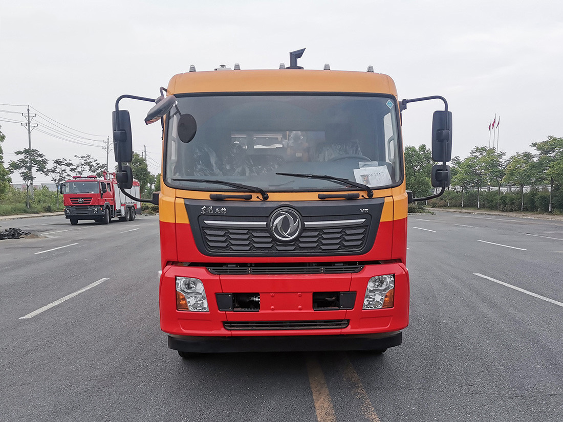 東風(fēng)天龍后雙橋23方清洗吸污車(chē) 東風(fēng)天龍后雙橋23方清洗吸污車(chē)