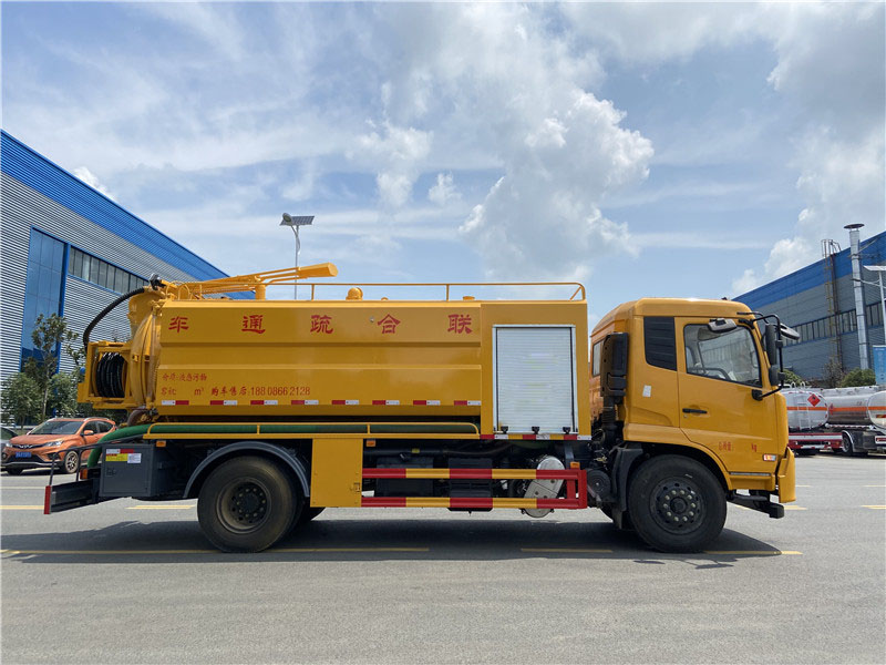 東風(fēng)天錦15方清洗吸污車 東風(fēng)天錦15方清洗吸污車