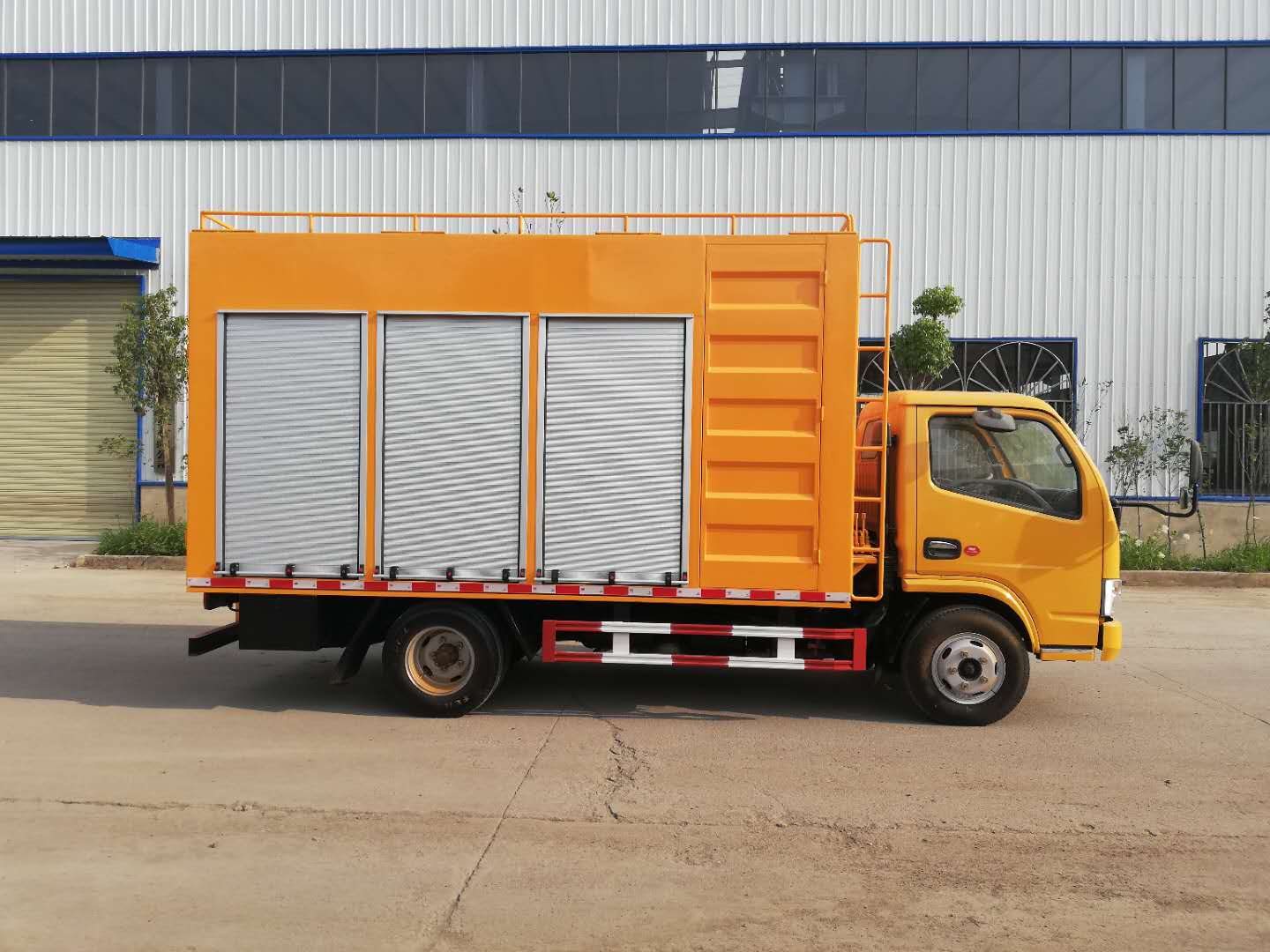 東風(fēng)翼展款污水處理車 東風(fēng)翼展款污水處理車