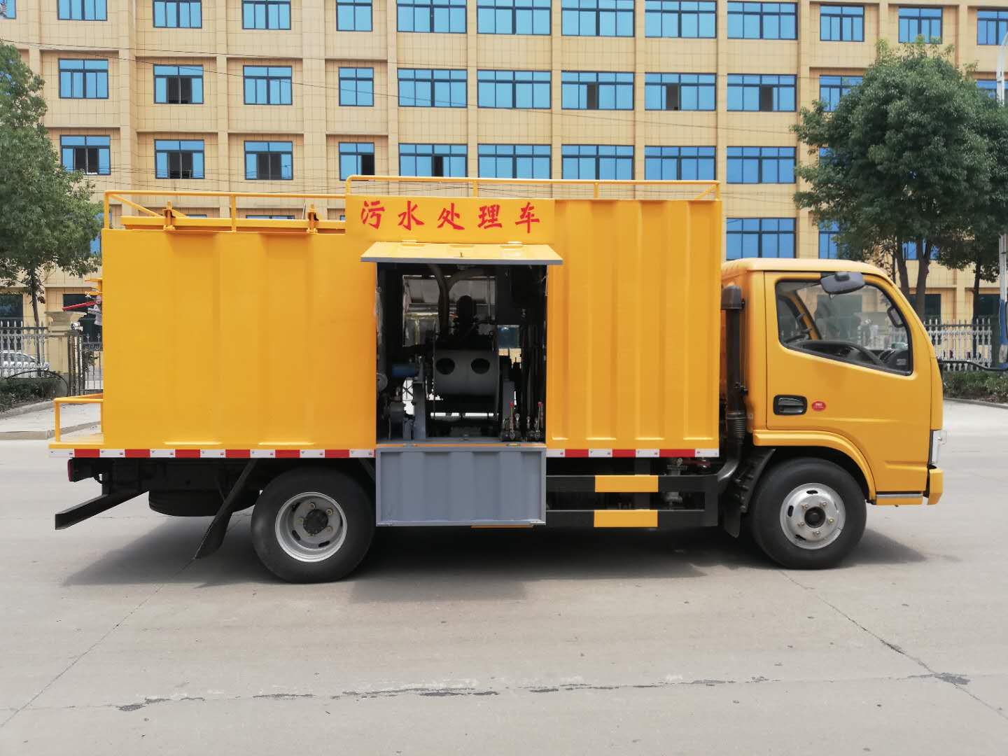東風(fēng)新款污水處理車國(guó)六 東風(fēng)新款污水處理車國(guó)六