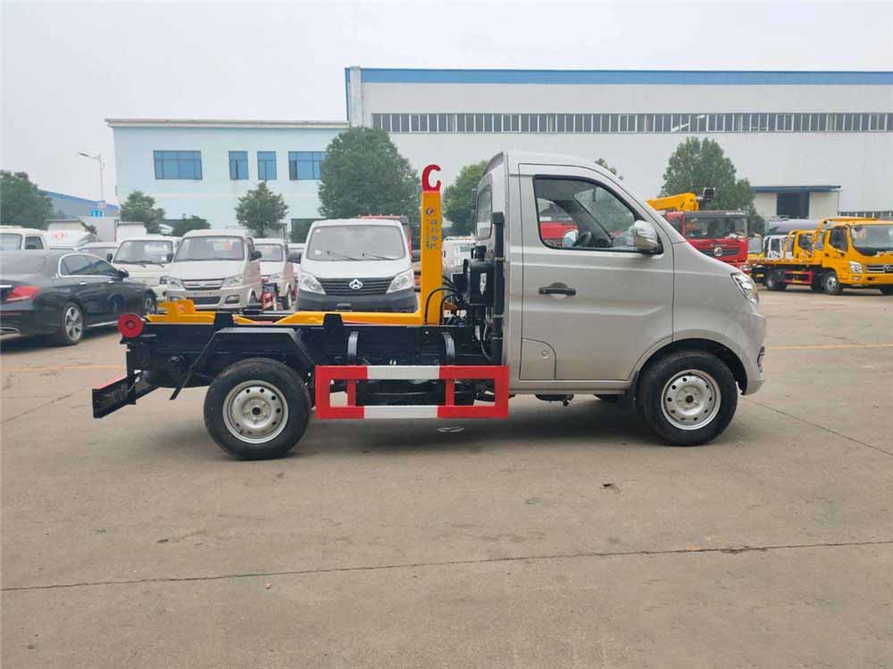 國六3-4方 藍(lán)牌長安 勾臂垃圾車 國六3-4方 藍(lán)牌長安 勾臂垃圾車