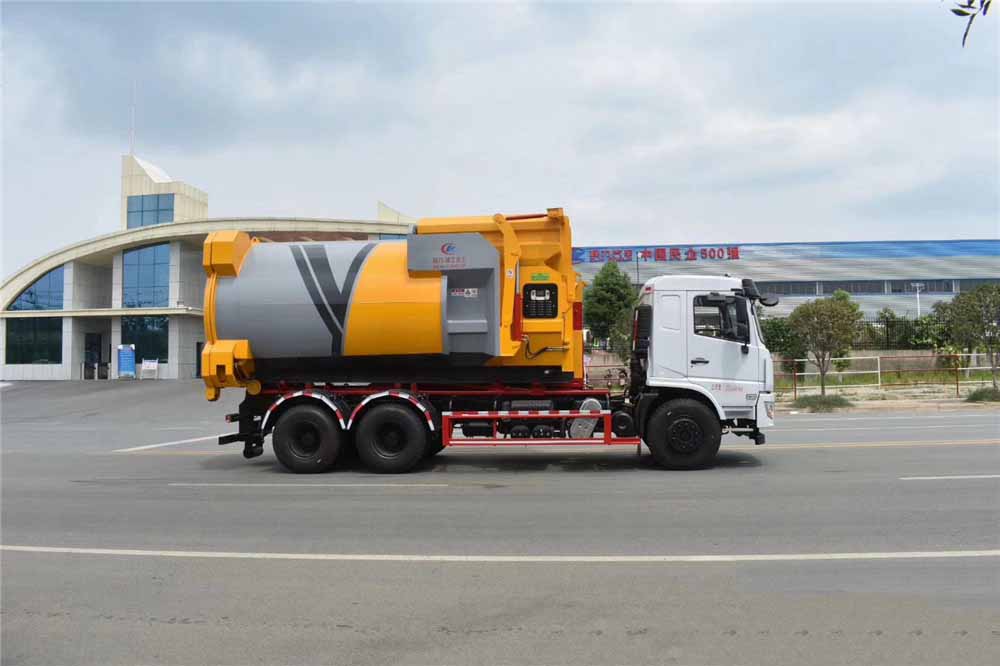 國六18方東風(fēng)專底后雙橋 勾臂垃圾車 國六18方東風(fēng)專底后雙橋 勾臂垃圾車