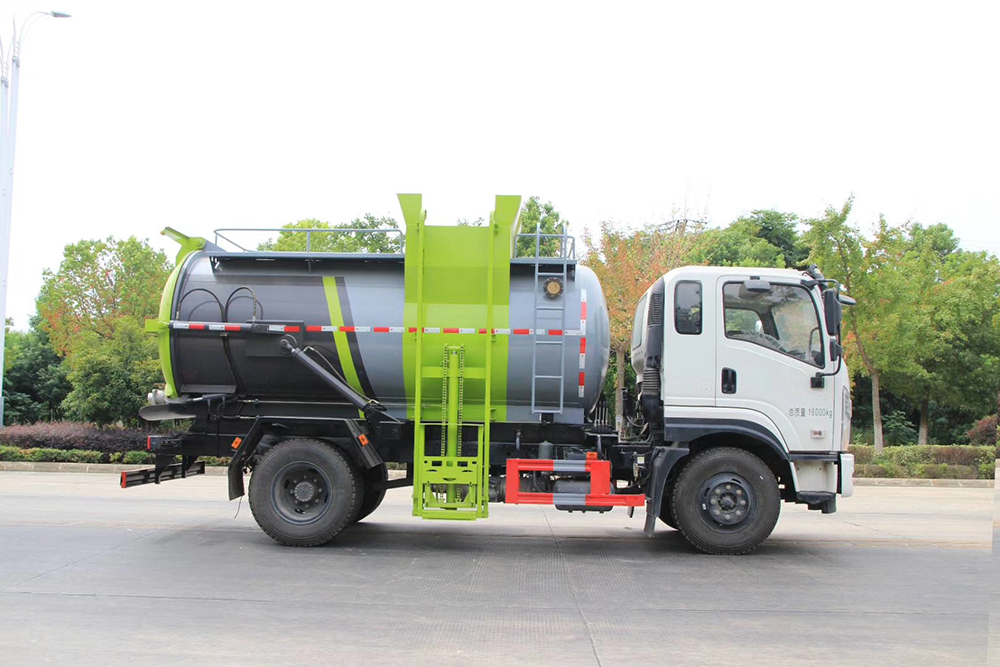 東風(fēng)專底餐廚垃圾車 東風(fēng)專底餐廚垃圾車