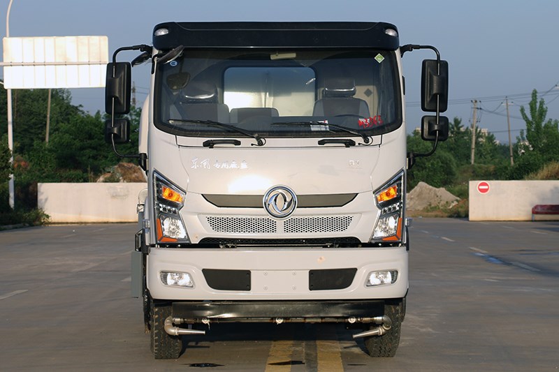國(guó)六東風(fēng)專底DIL 12噸 灑水車 國(guó)六東風(fēng)專底DIL 12噸 灑水車