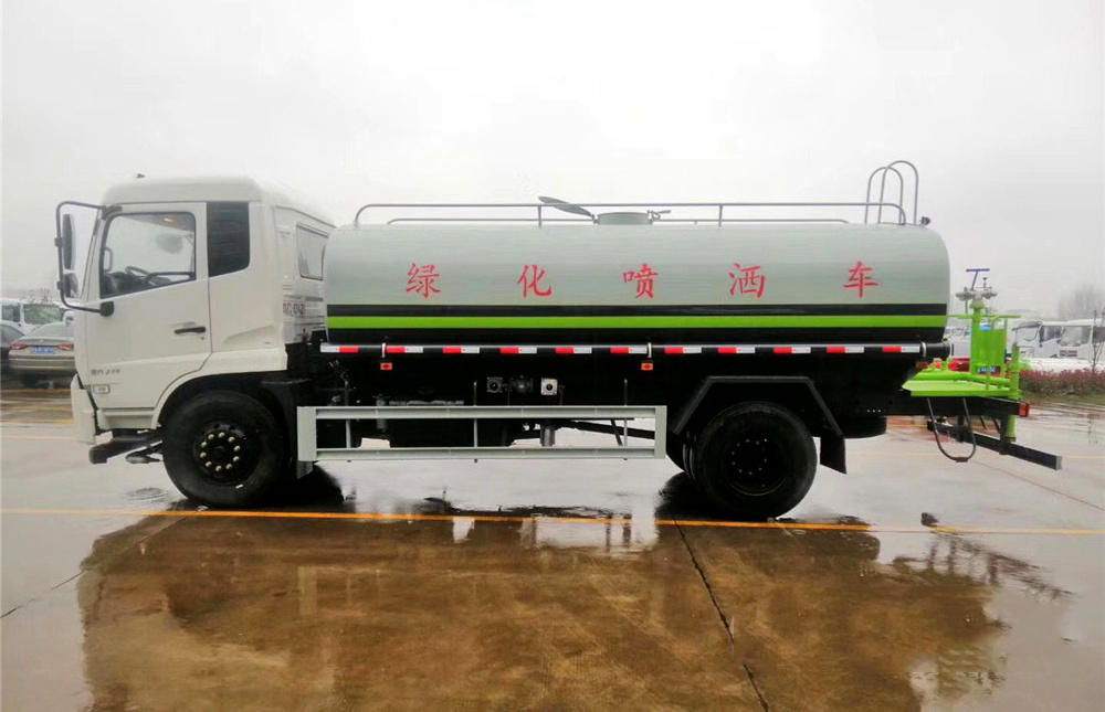 國(guó)六13立方東風(fēng)天錦 灑水車(chē) 國(guó)六13立方東風(fēng)天錦 灑水車(chē)
