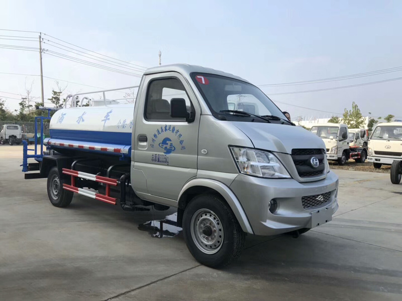 北汽昌河2噸藍(lán)牌汽油灑水車 北汽昌河2噸藍(lán)牌汽油灑水車