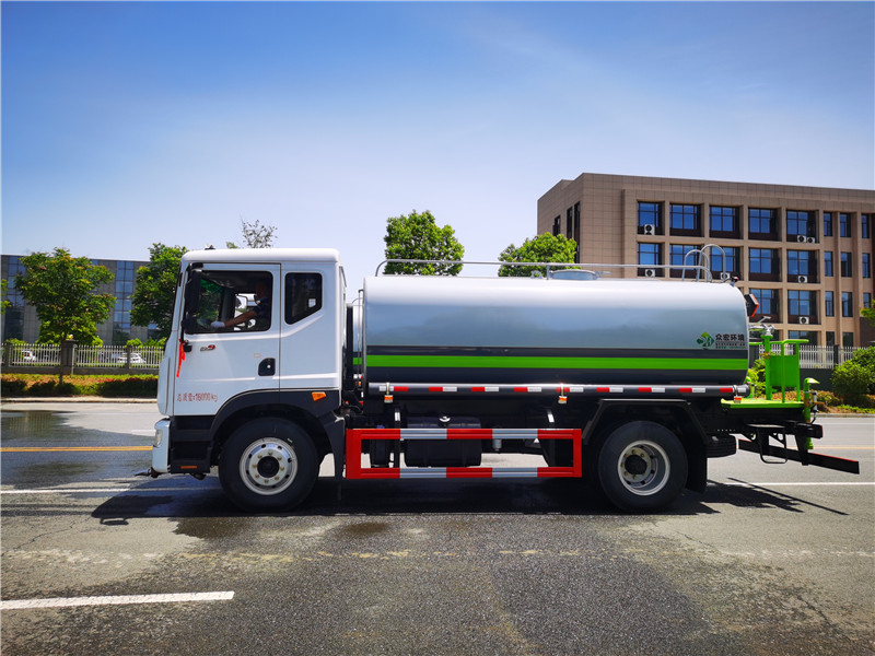 東風(fēng)D9新款10-12噸灑水車--國(guó)六系列 東風(fēng)D9新款10-12噸灑水車--國(guó)六系列